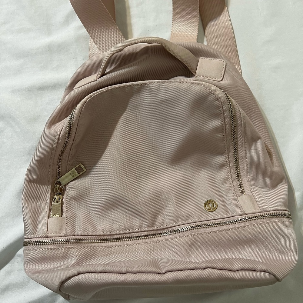 Lululemon city adventurer backpack